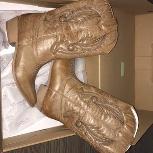Coconuts by Matisse tan Cowgirl Boots
